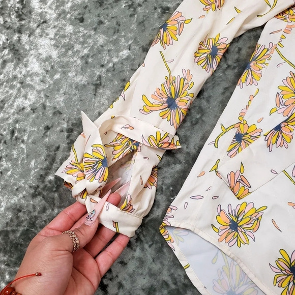 Modcloth Floral Neck Tie Blouse - Picture 4 of 7